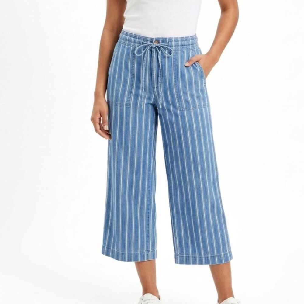 American Eagle Striped High-Rise Wide-Leg Cropped Pants - Size 4‎